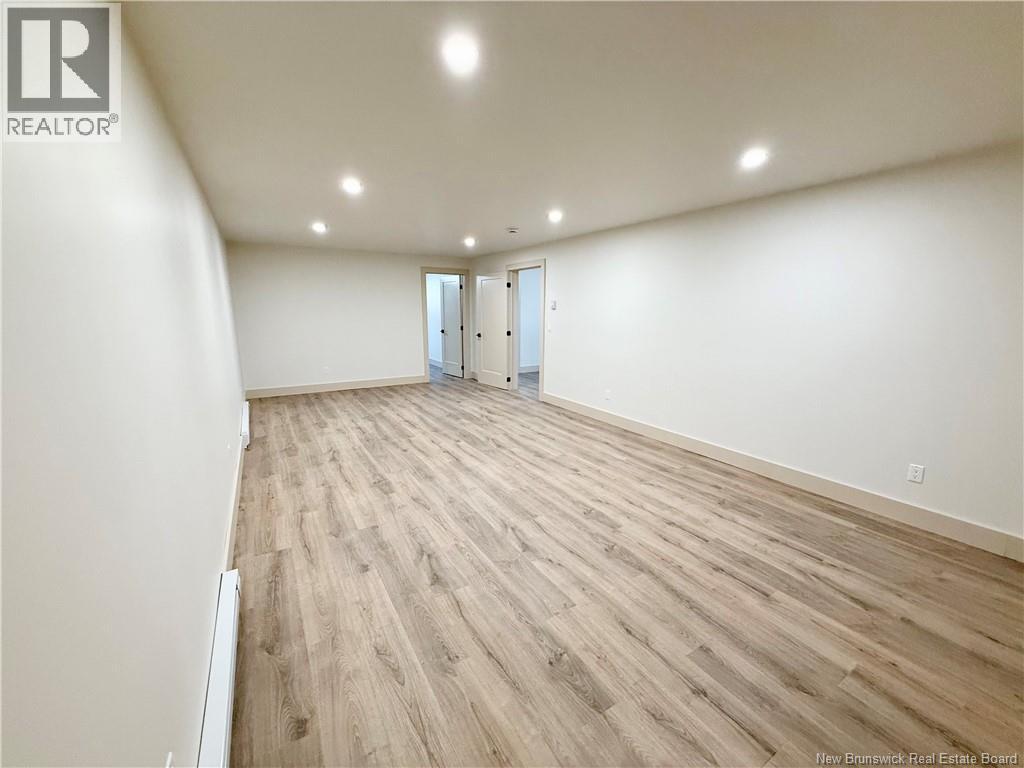 3 Hatt Crescent - 18