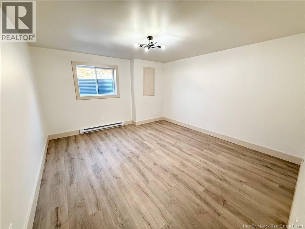 3 Hatt Crescent - 19