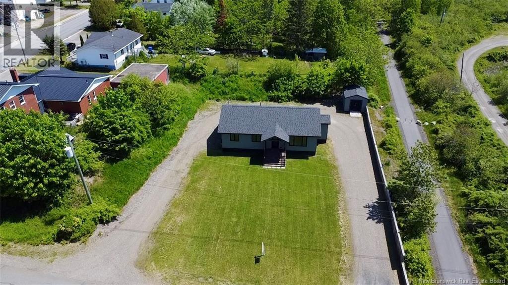 3 Hatt Crescent - 3