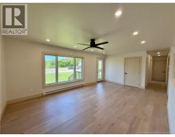 Mud room - 3 Hatt Crescent, St George, NB E5C3G7 Photo 7
