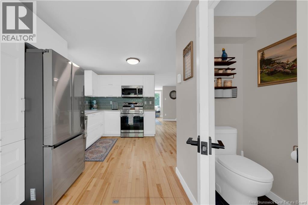 3437 Loch Lomond Road - 17