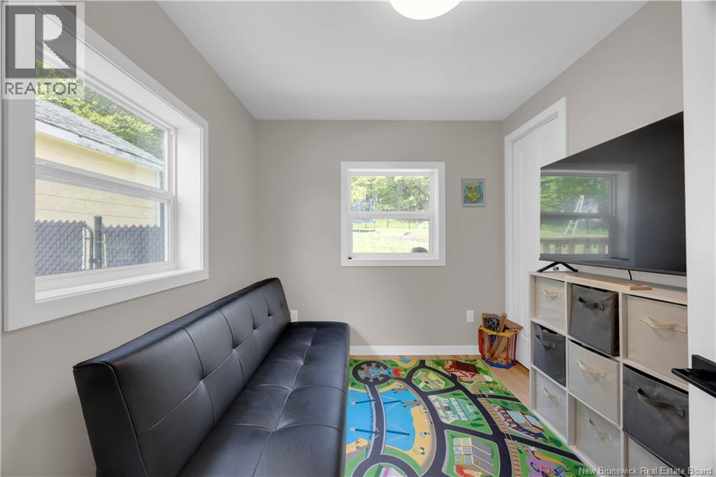 3437 Loch Lomond Road - 21