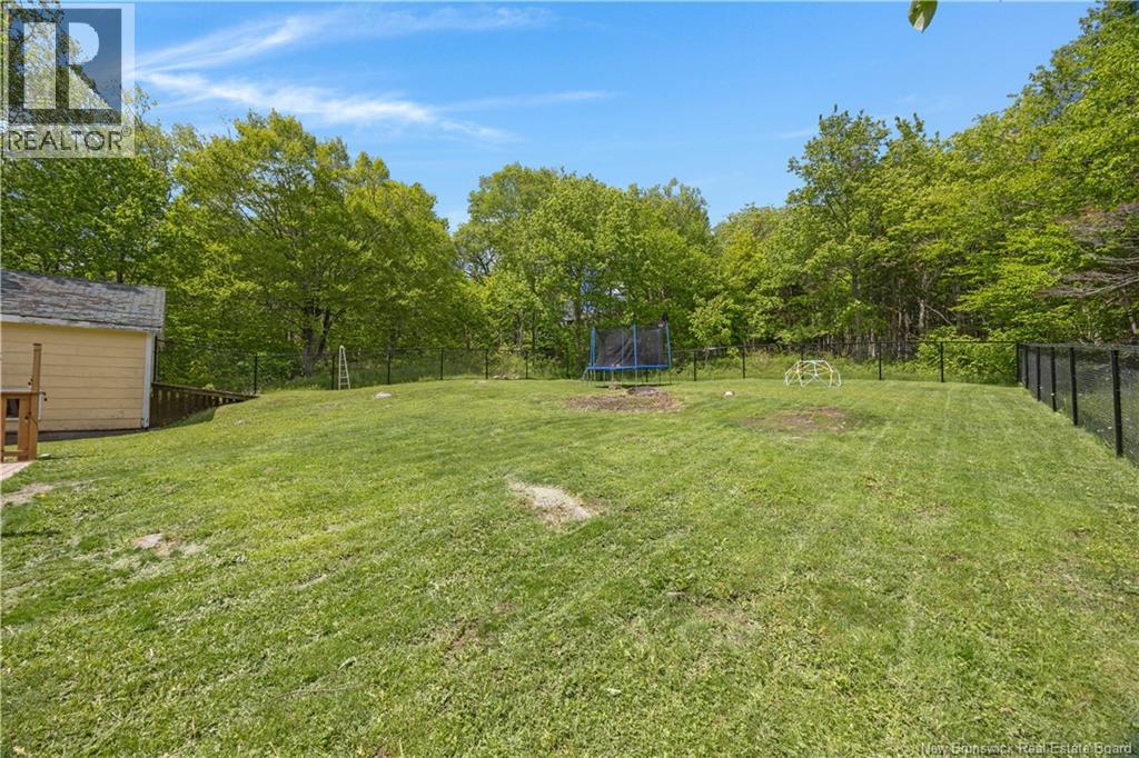 3437 Loch Lomond Road - 34