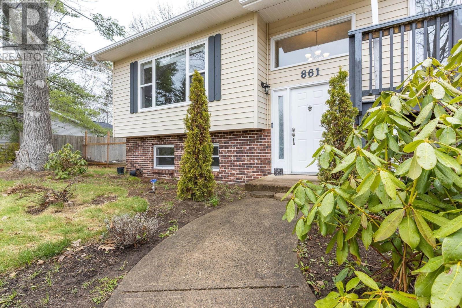 861 Julie Drive - 2