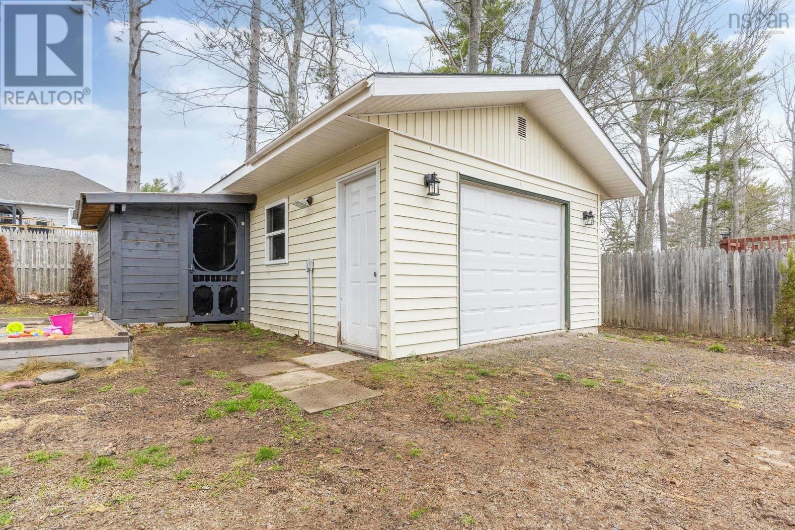 861 Julie Drive - 35