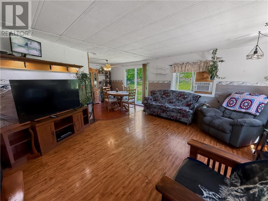 151 Graham Road - 11