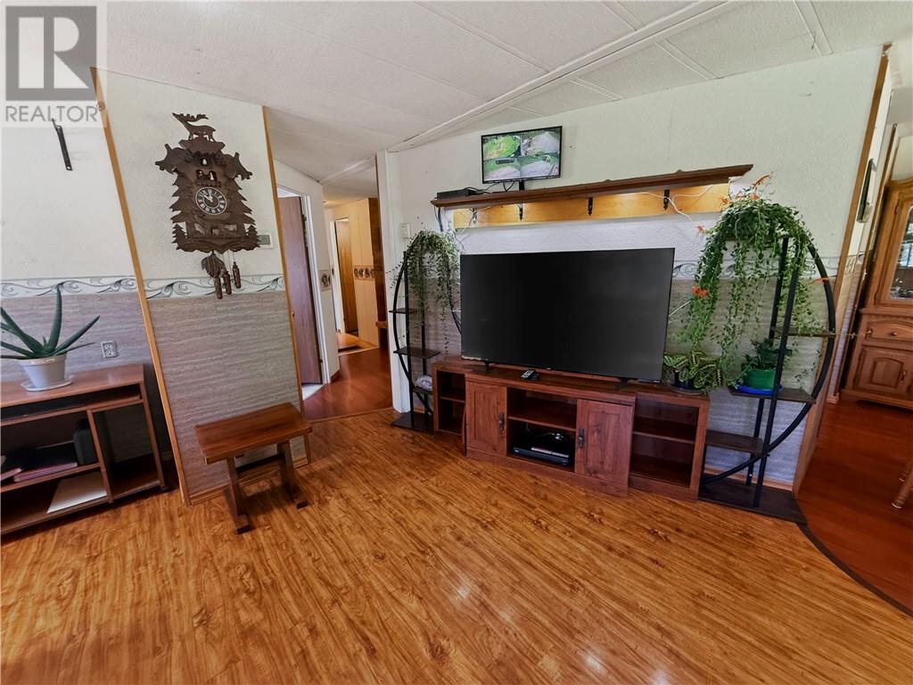 151 Graham Road - 12