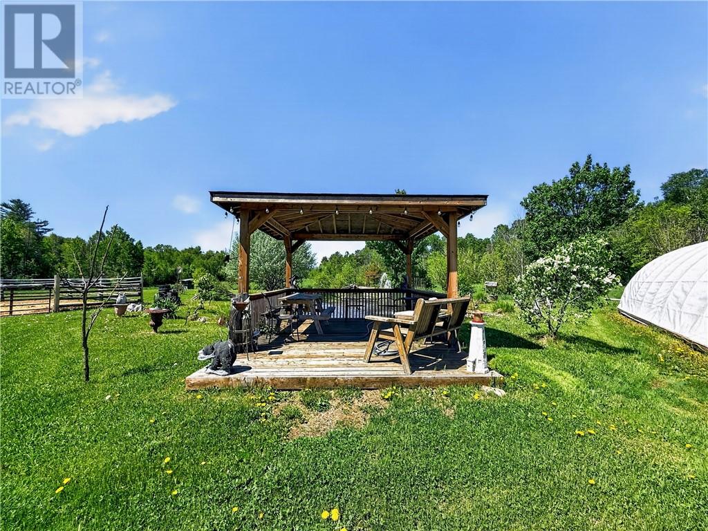 151 Graham Road - 30