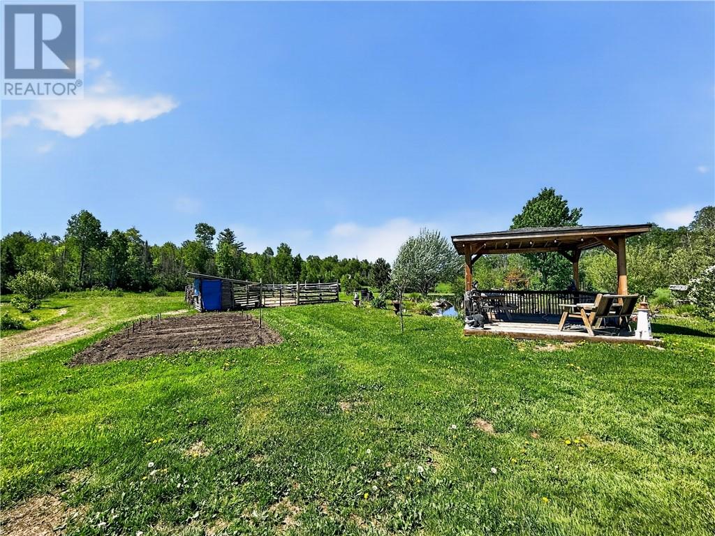 151 Graham Road - 31