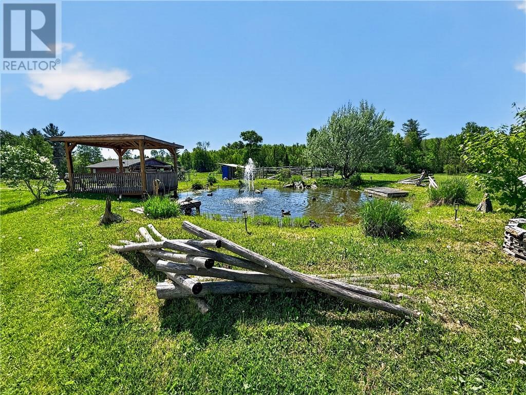 151 Graham Road - 34