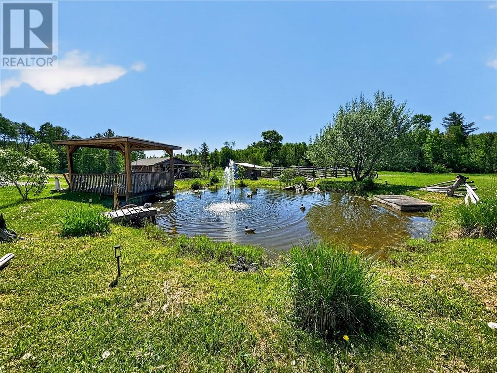 151 Graham Road - 35