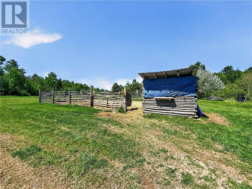 151 Graham Road - 36