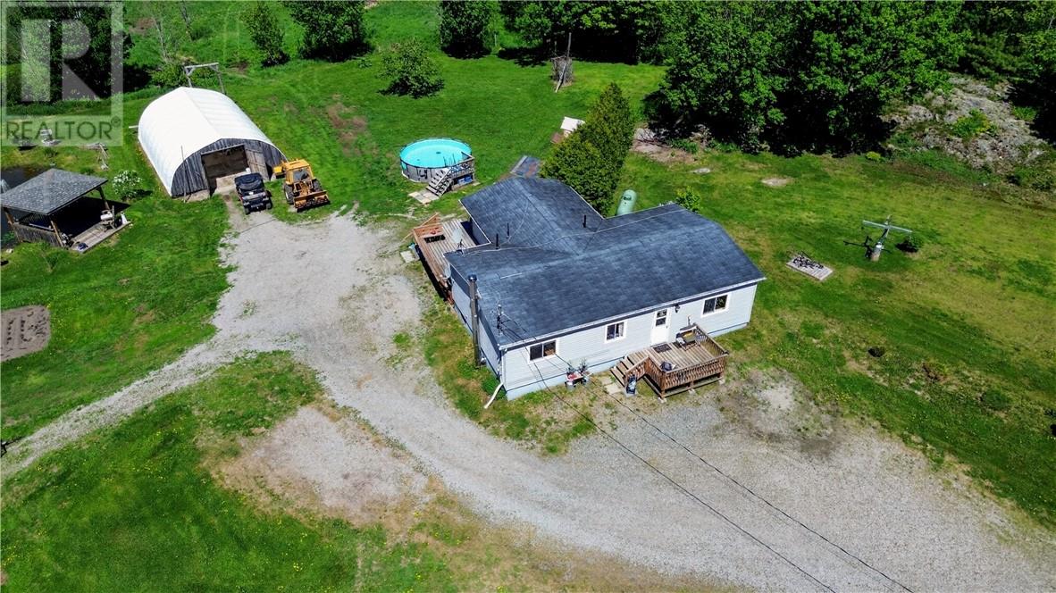 151 Graham Road - 44