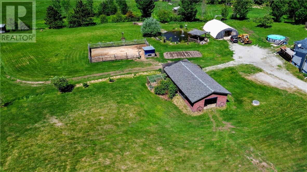 151 Graham Road - 48