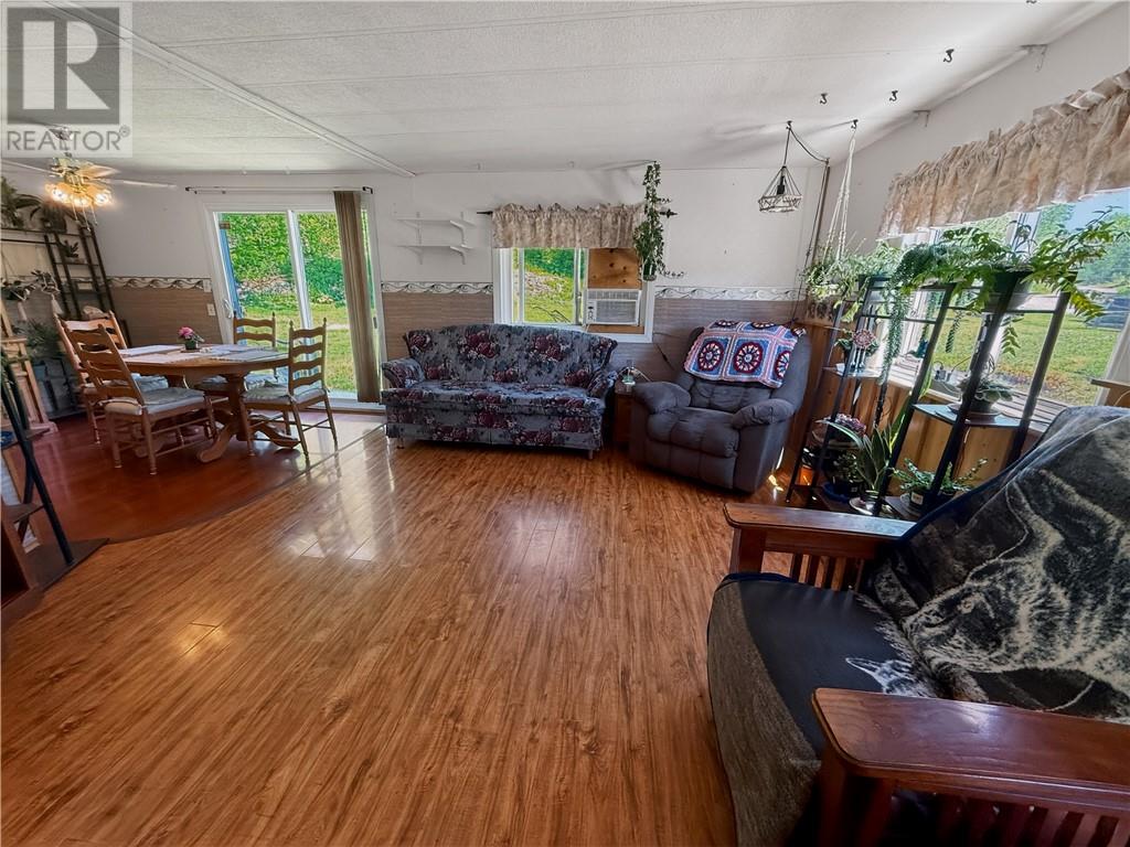 151 Graham Road - 9