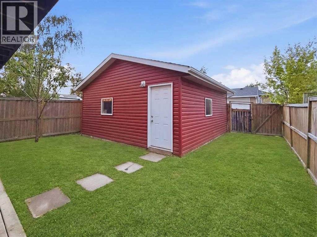 46 Bridleglen Manor SW — photo 31