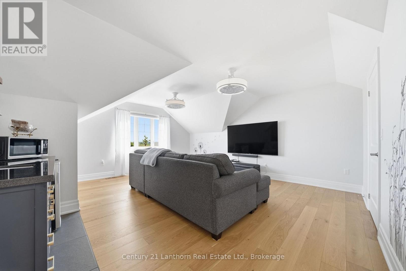 14 WELLERS WAY - 32