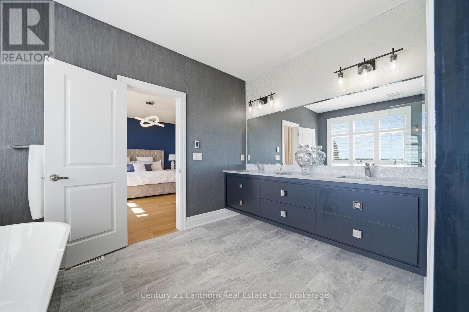 14 WELLERS WAY - 36