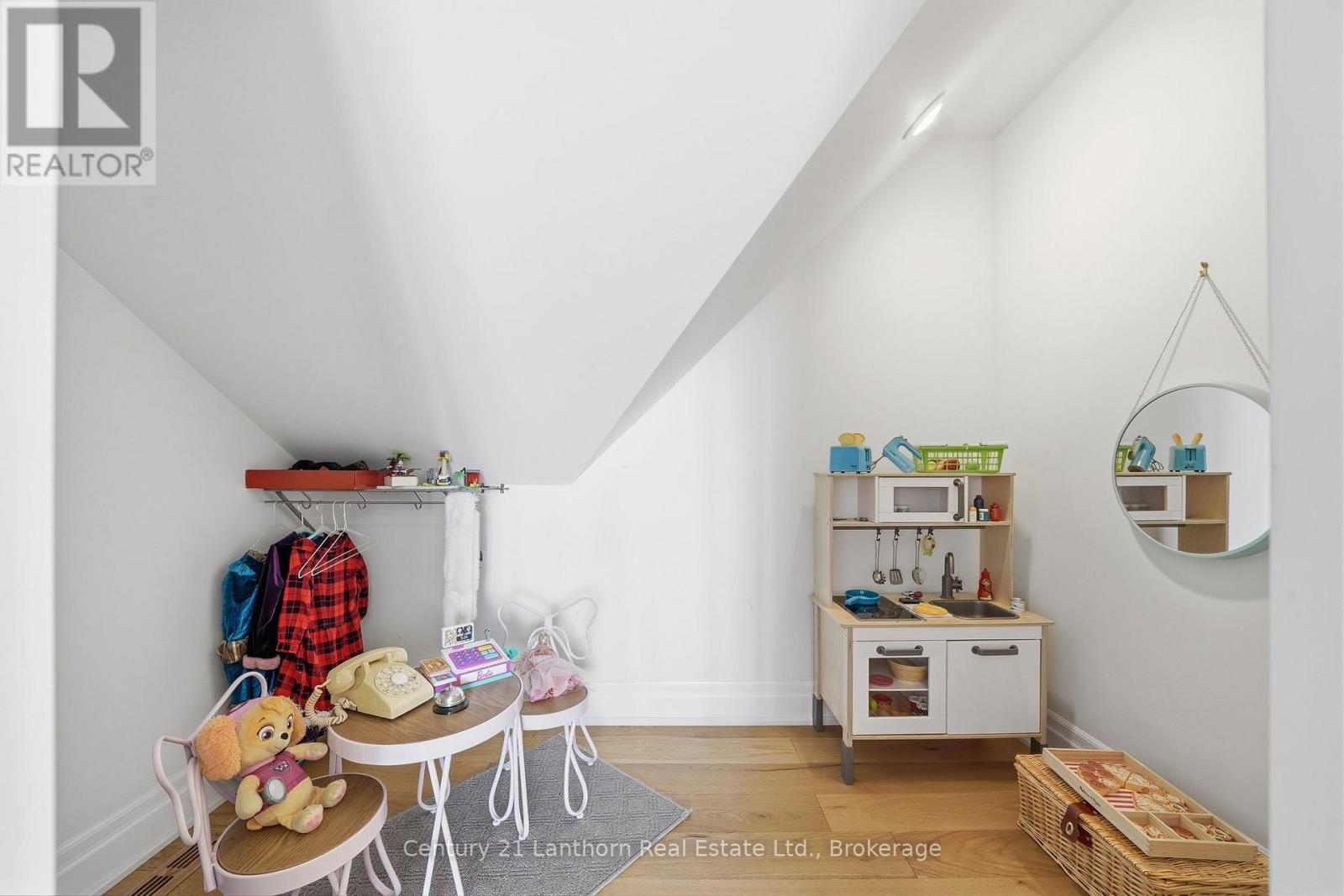 14 WELLERS WAY - 39