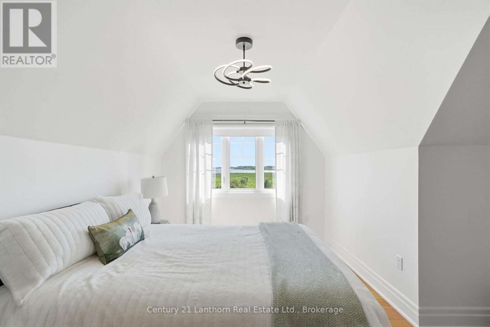 14 WELLERS WAY - 40