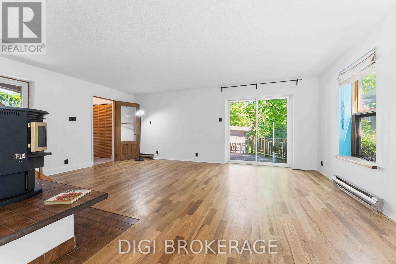 332 IONA STREET - 14