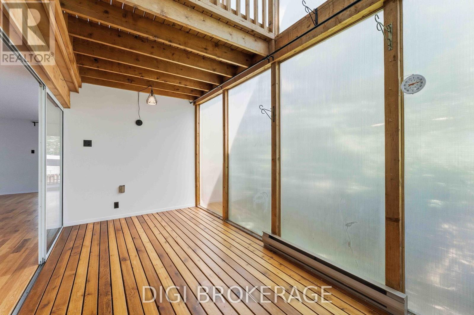 332 IONA STREET - 23