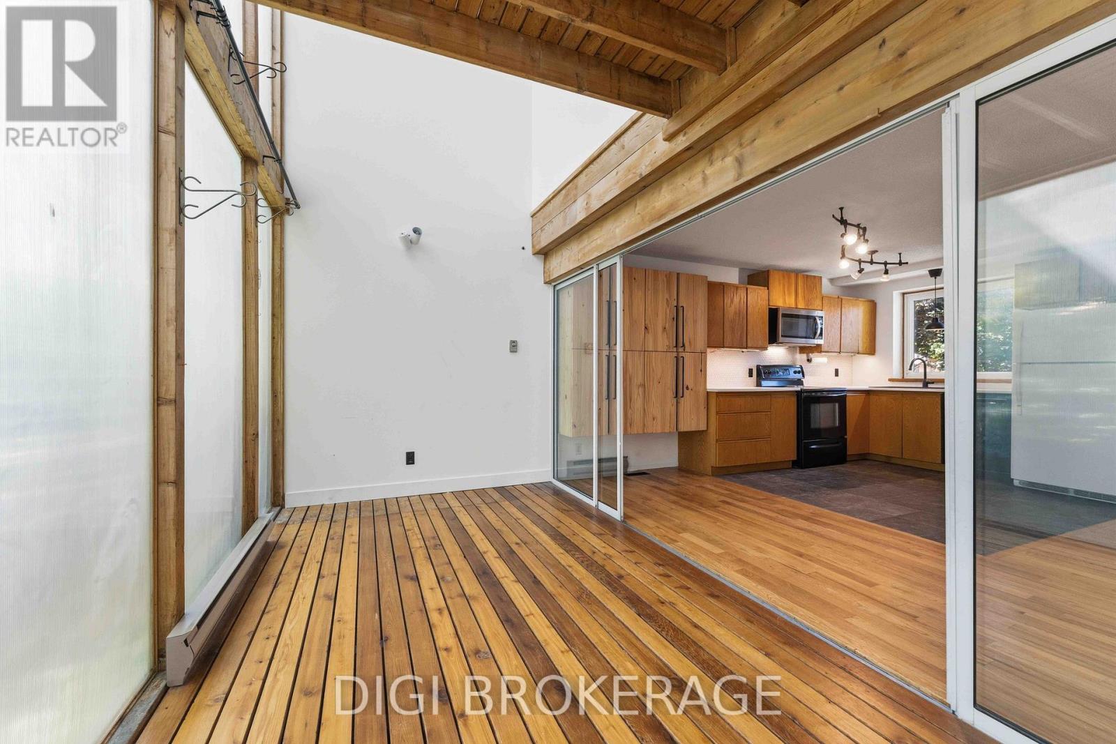 332 IONA STREET - 24