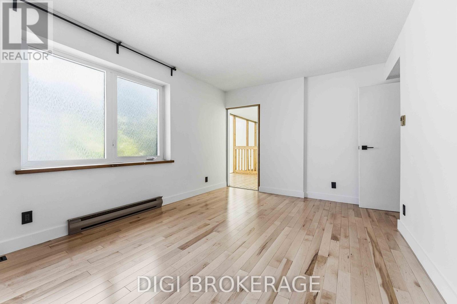 332 IONA STREET - 28