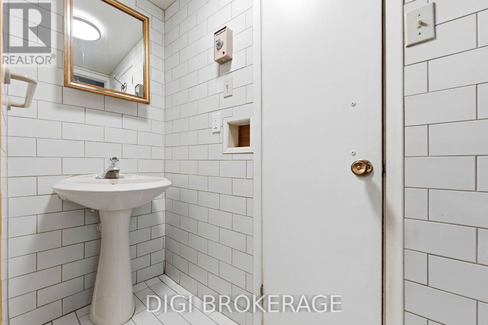 332 IONA STREET - 42