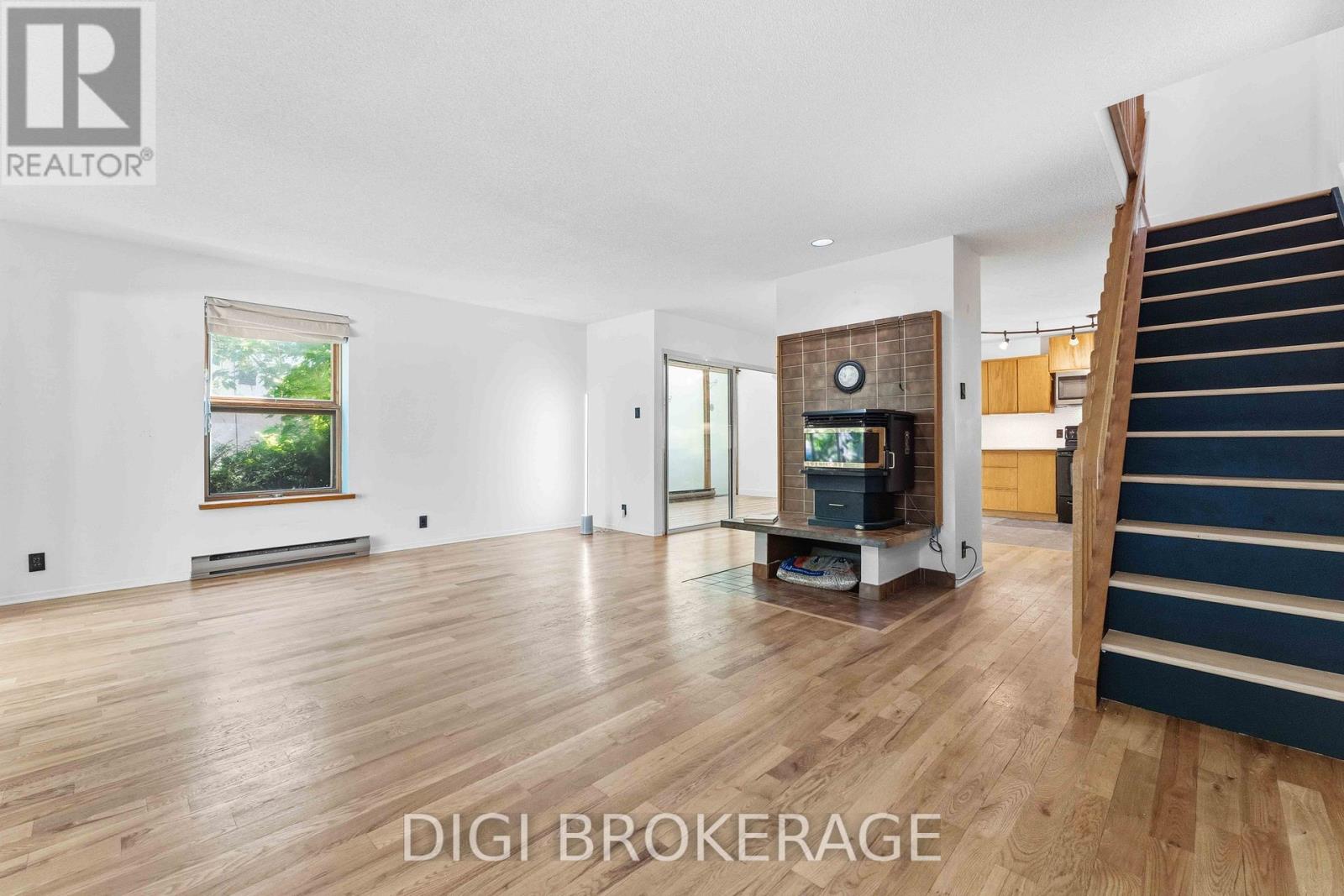 332 IONA STREET - 8