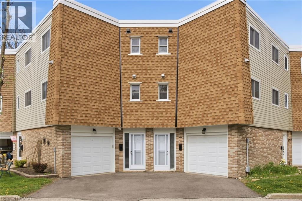 #46 60 ELMSDALE Drive - 1