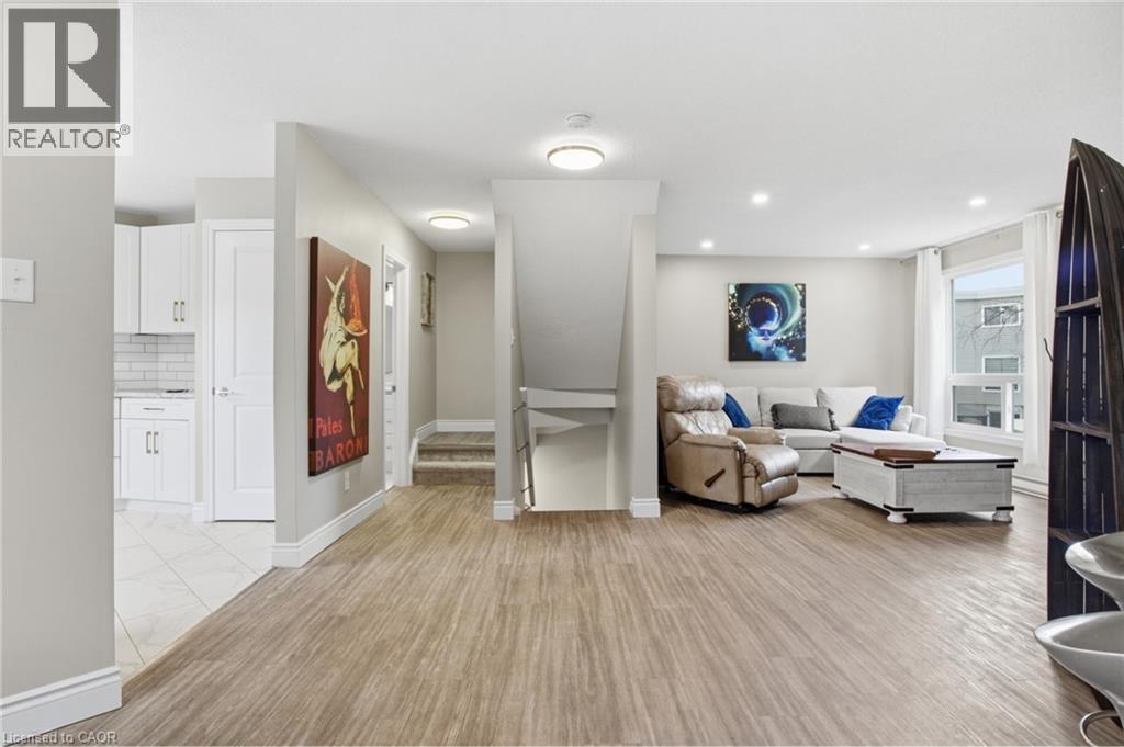 #46 60 ELMSDALE Drive - 15