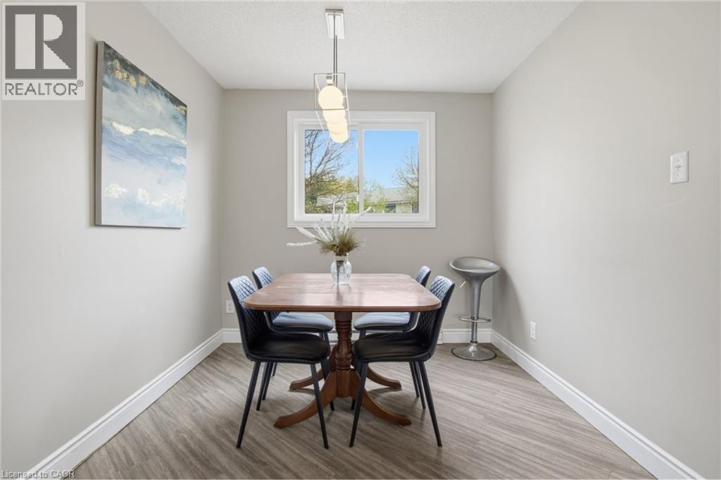 #46 60 ELMSDALE Drive - 18