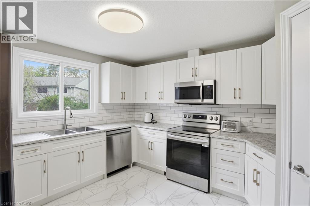 #46 60 ELMSDALE Drive - 20