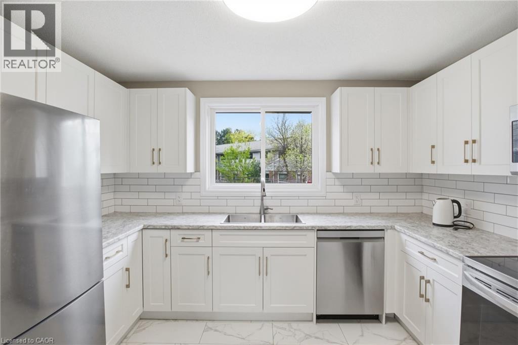#46 60 ELMSDALE Drive - 21