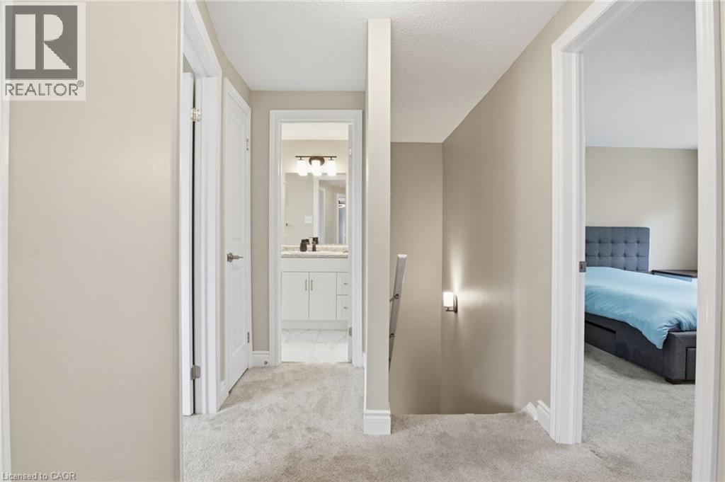 #46 60 ELMSDALE Drive - 24