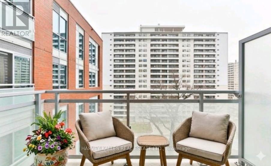 #741 1830 BLOOR STREET W - 16