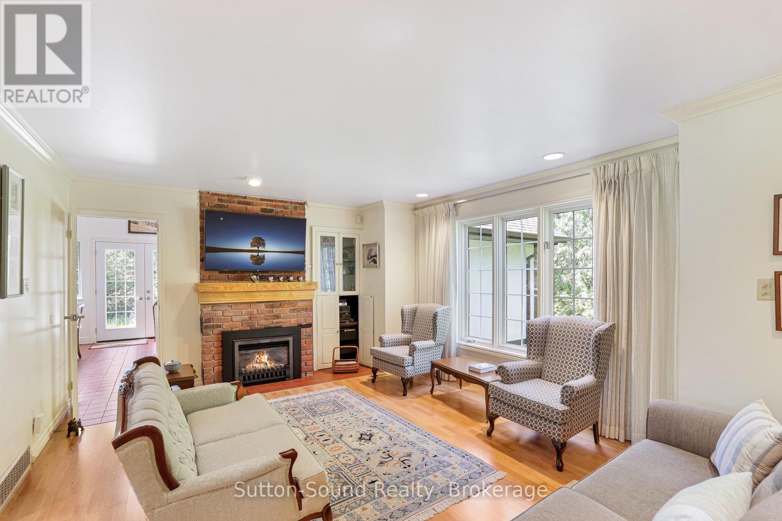 419 SECOND AVENUE N - 12