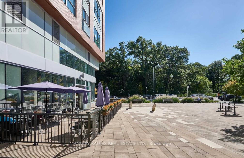 #741 1830 BLOOR STREET W - 26