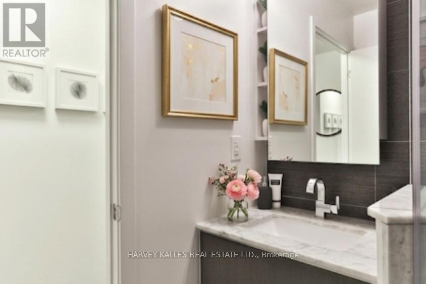 #741 1830 BLOOR STREET W - 15