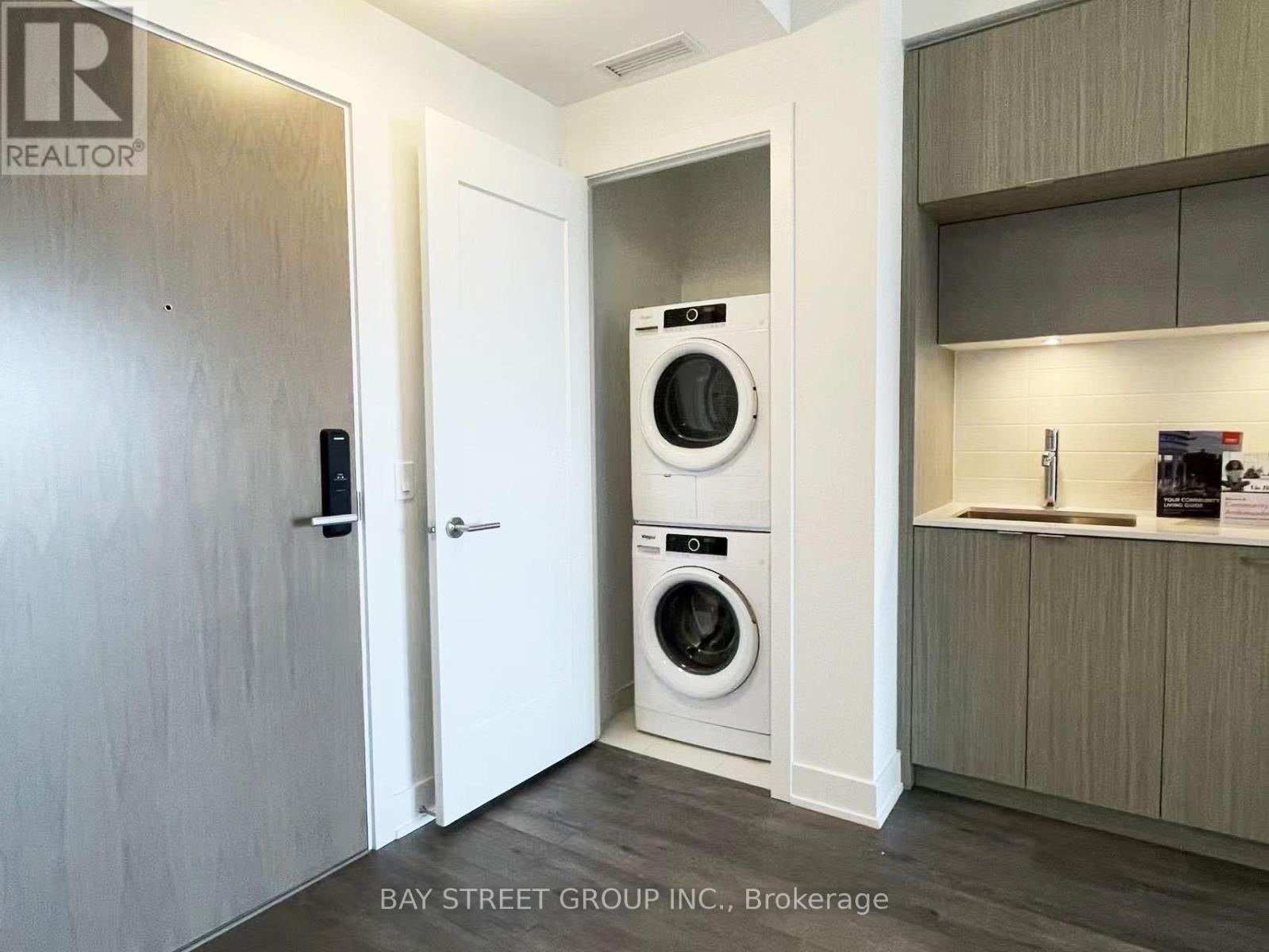 Listing photo of 2105 - 575 BLOOR STREET E
