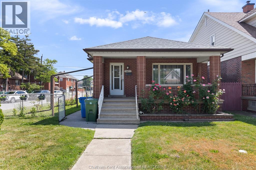 1402 Elsmere AVENUE - 1