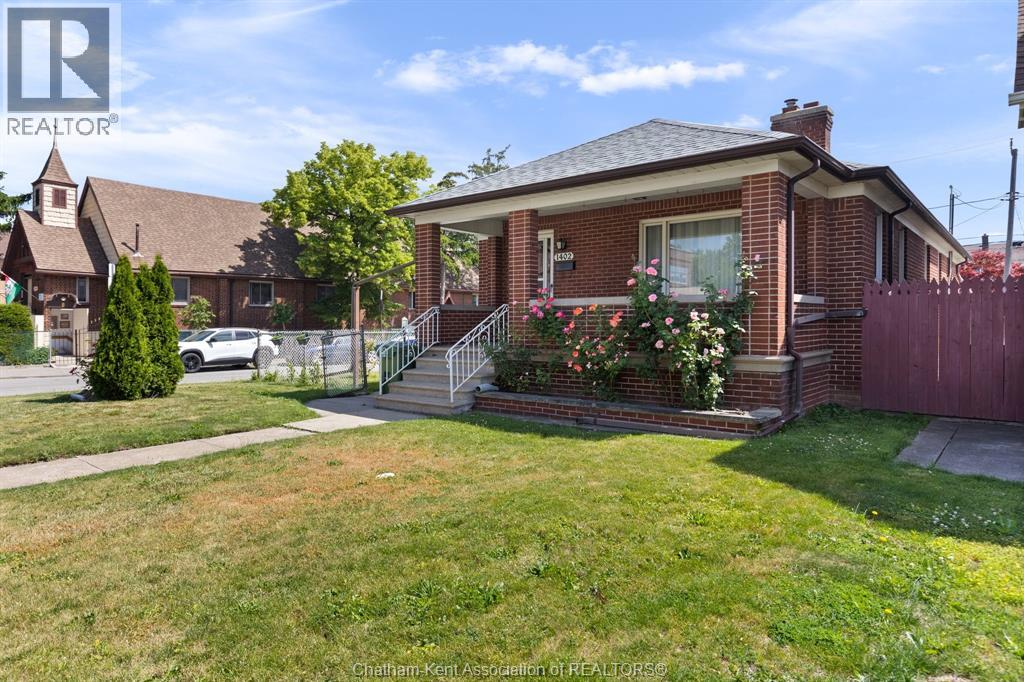 1402 Elsmere AVENUE - 10