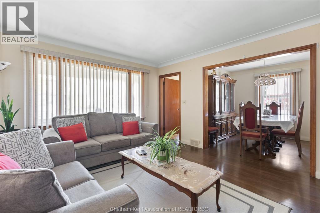 1402 Elsmere AVENUE - 12