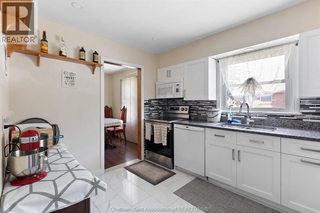 1402 Elsmere AVENUE - 17