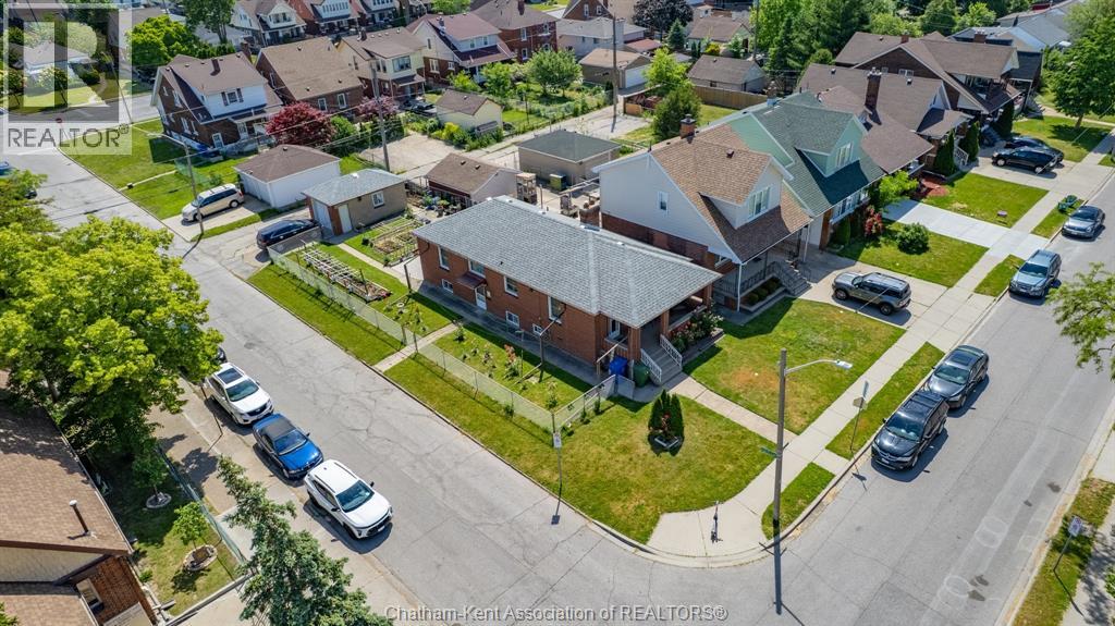 1402 Elsmere AVENUE - 8