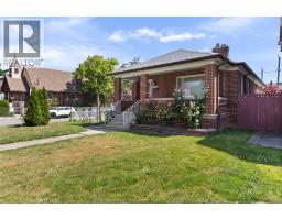 Foyer - 1402 Elsmere Avenue, Windsor, ON N8X4G9 Photo 10