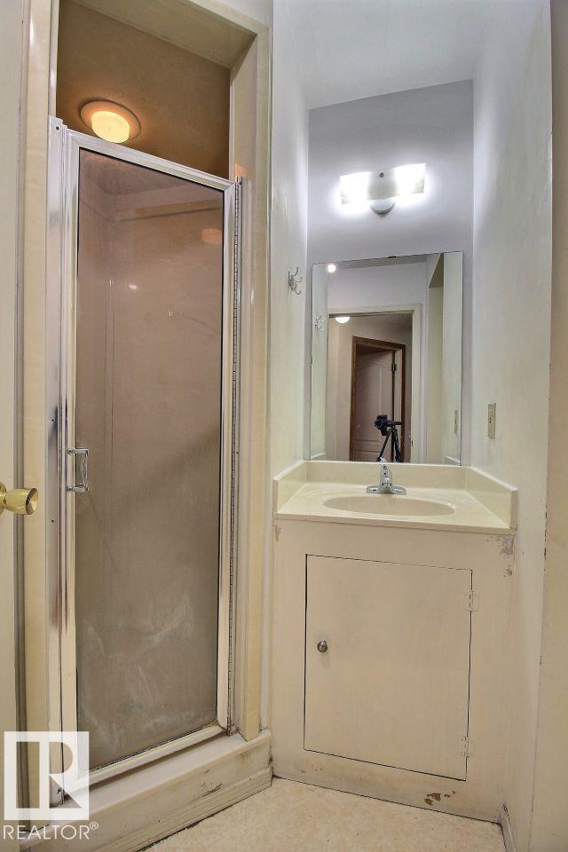 10803 40 AV NW — photo 26
