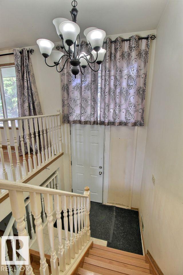 10803 40 AV NW - photo 5