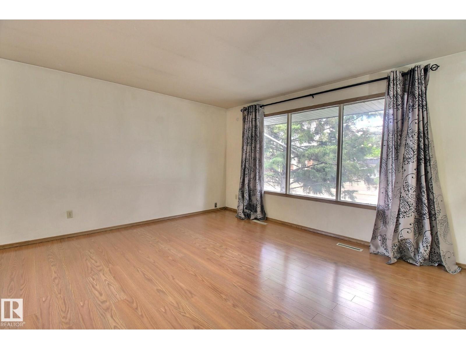 10803 40 AV NW — photo 6